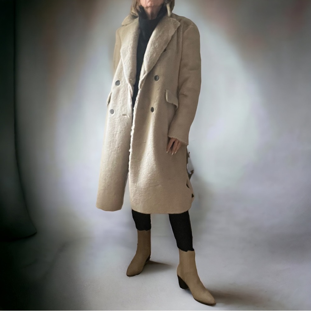 Stradivarius Double-Breasted Faux Fur Coat M